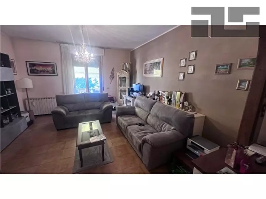 Immagine 2 di Appartamento in vendita  a Borgo San Lorenzo