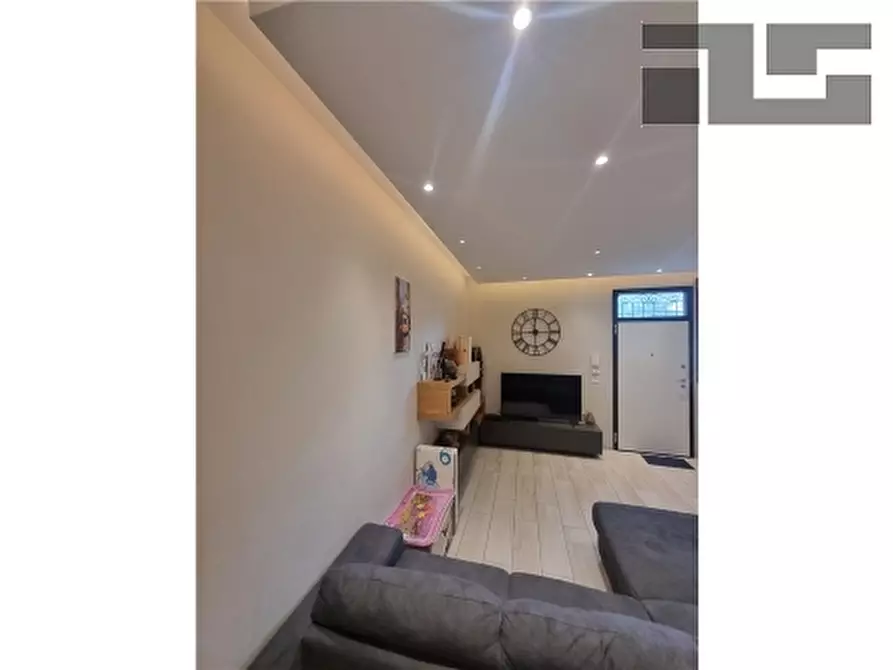 Immagine 5 di Appartamento in vendita  a Firenze