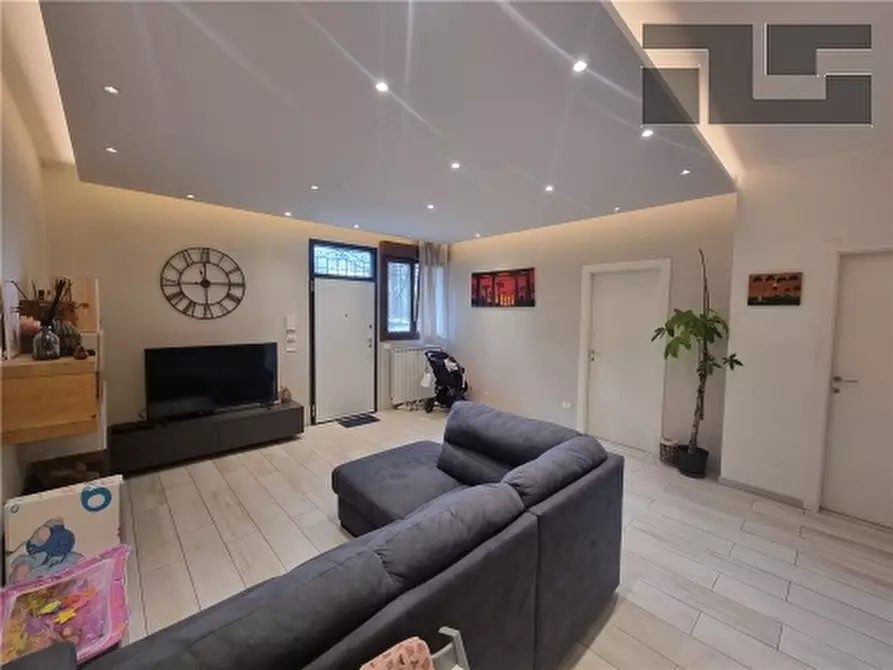 Immagine 6 di Appartamento in vendita  a Firenze