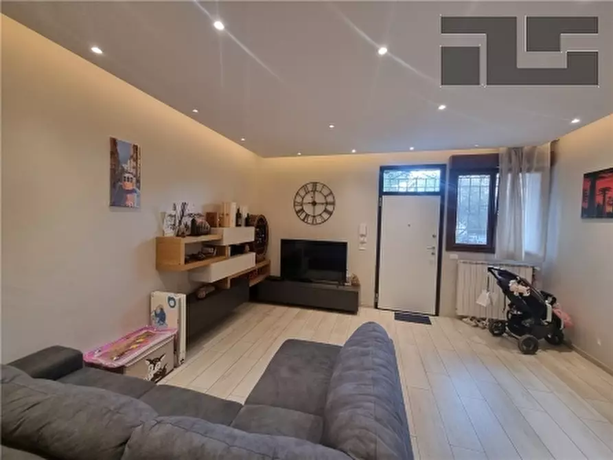 Immagine 8 di Appartamento in vendita  a Firenze