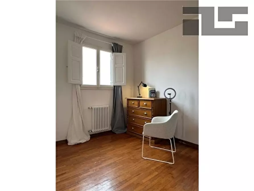 Immagine 3 di Appartamento in vendita  a Firenze