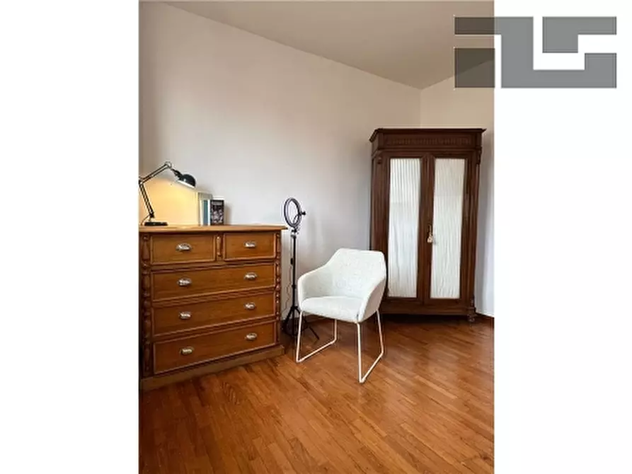 Immagine 7 di Appartamento in vendita  a Firenze