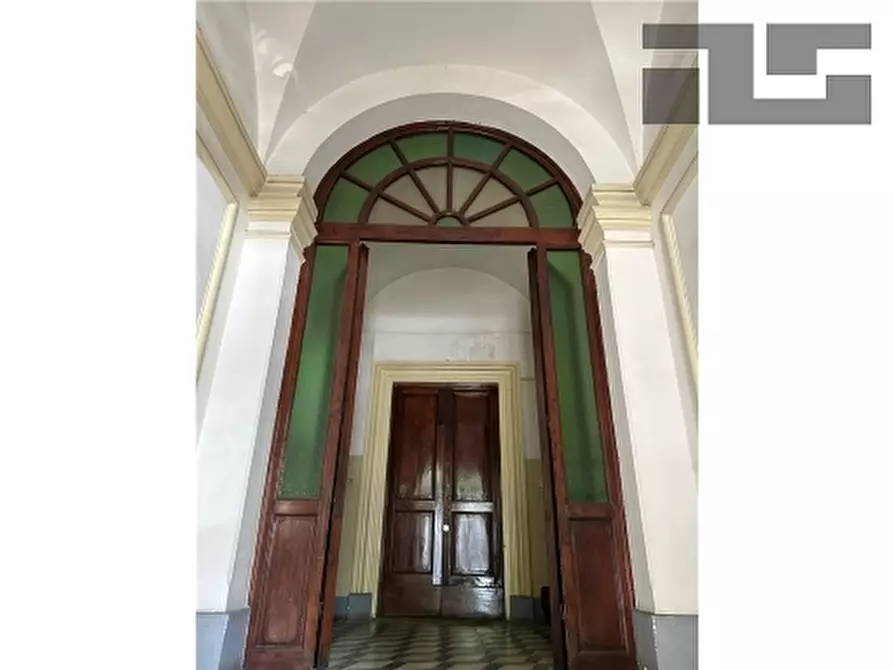 Immagine 11 di Appartamento in vendita  a Firenze