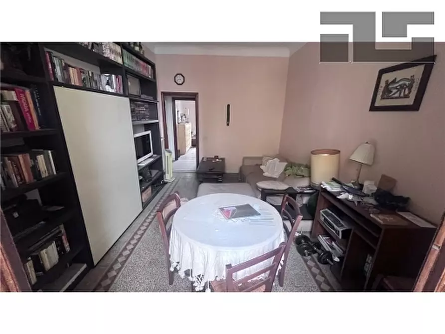 Immagine 5 di Appartamento in vendita  a Firenze