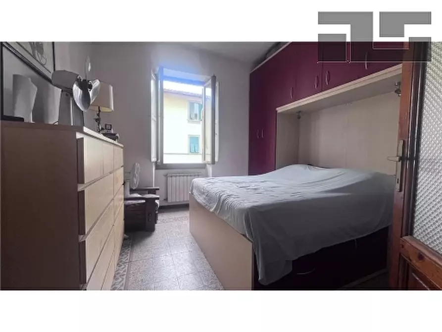 Immagine 11 di Appartamento in vendita  a Firenze