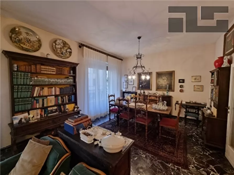 Immagine 3 di Appartamento in vendita  a Firenze