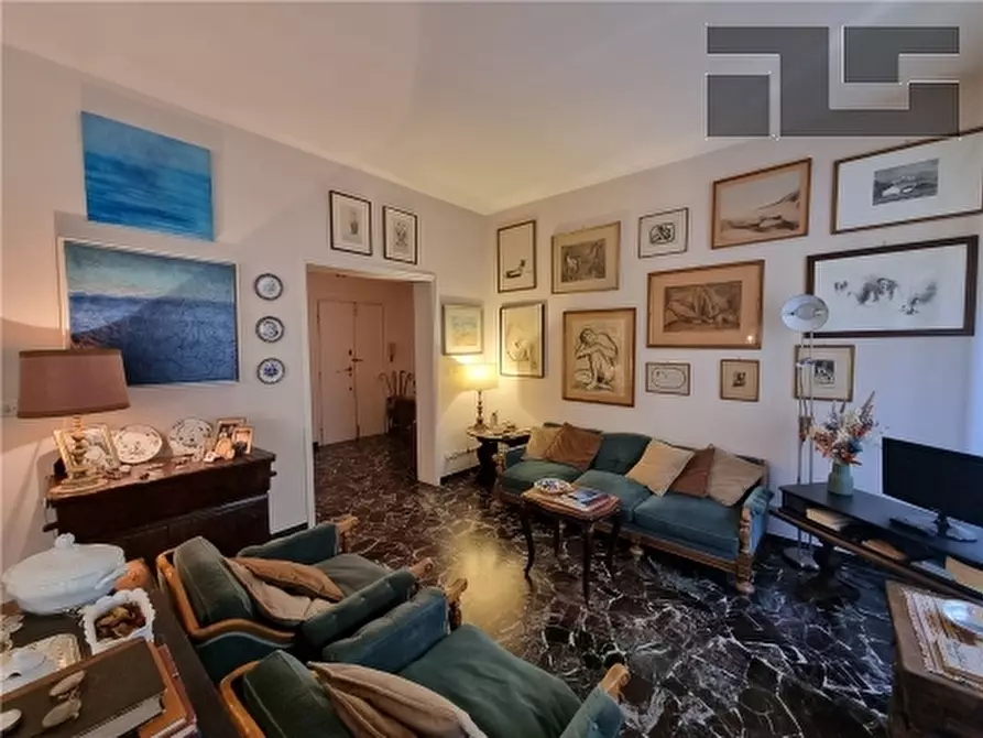 Immagine 7 di Appartamento in vendita  a Firenze