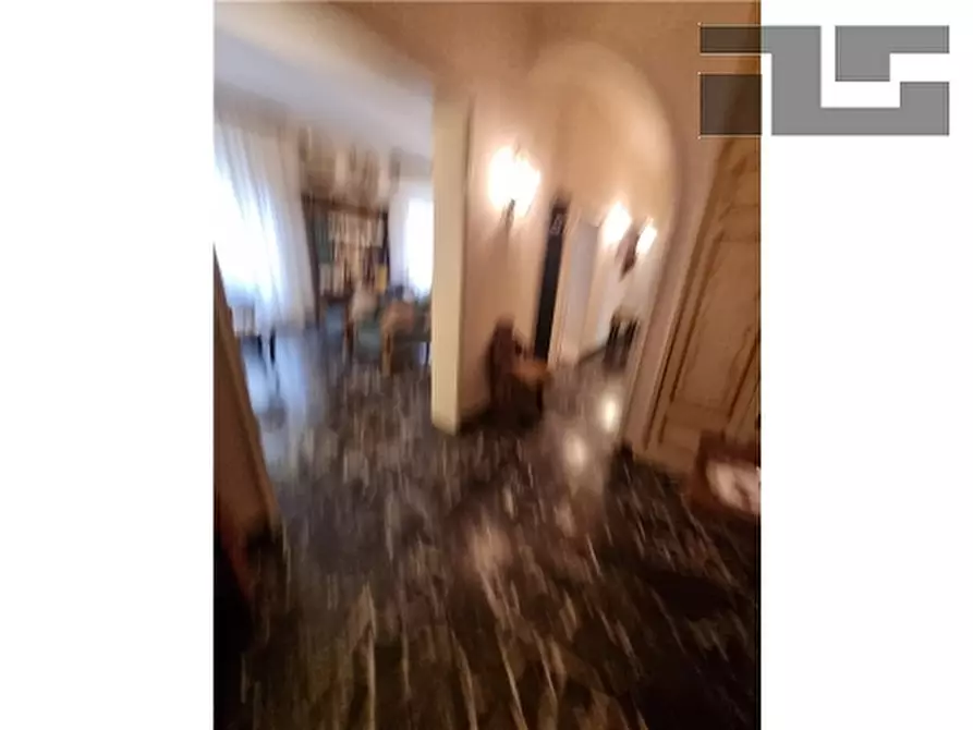 Immagine 17 di Appartamento in vendita  a Firenze