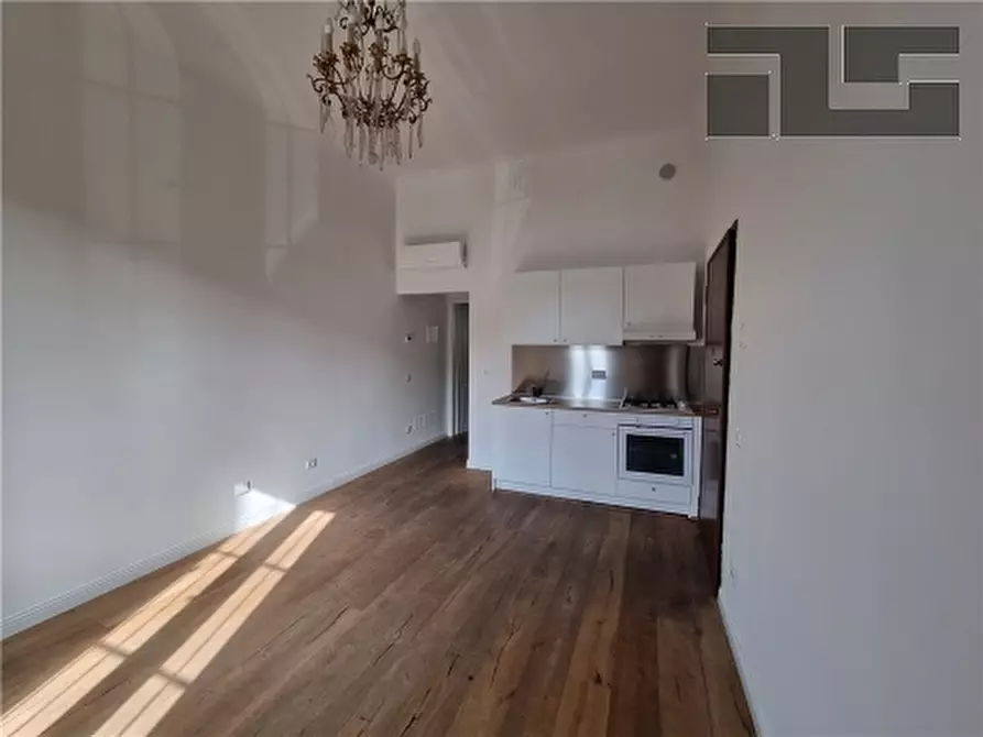 Immagine 2 di Appartamento in vendita  a Firenze