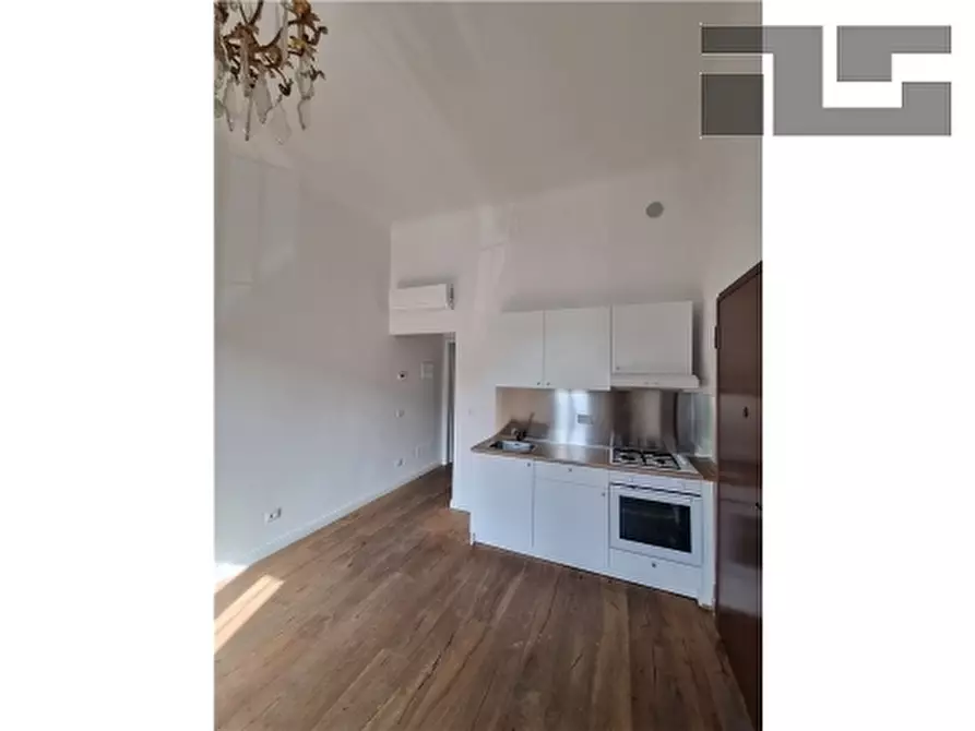 Immagine 3 di Appartamento in vendita  a Firenze