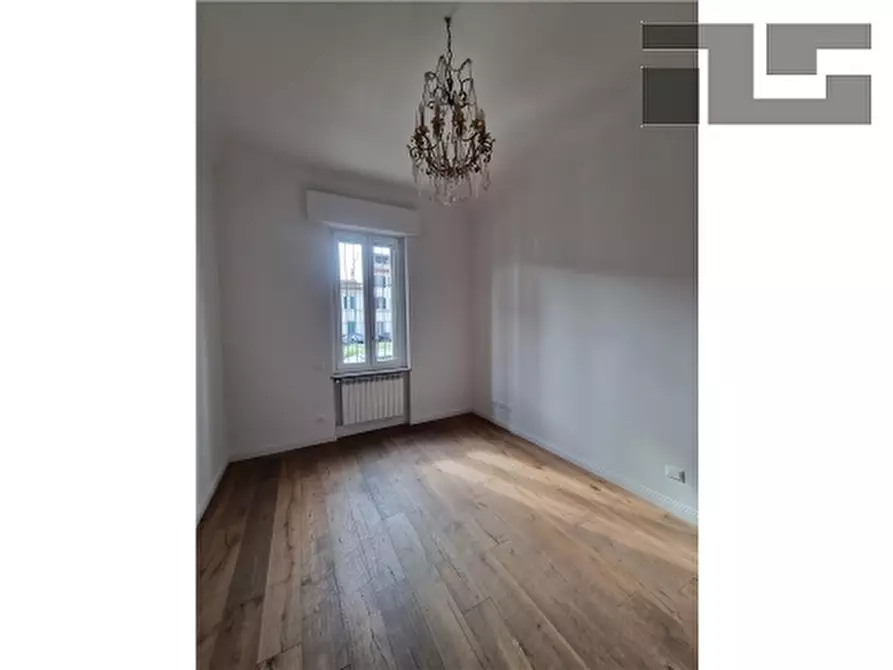 Immagine 4 di Appartamento in vendita  a Firenze