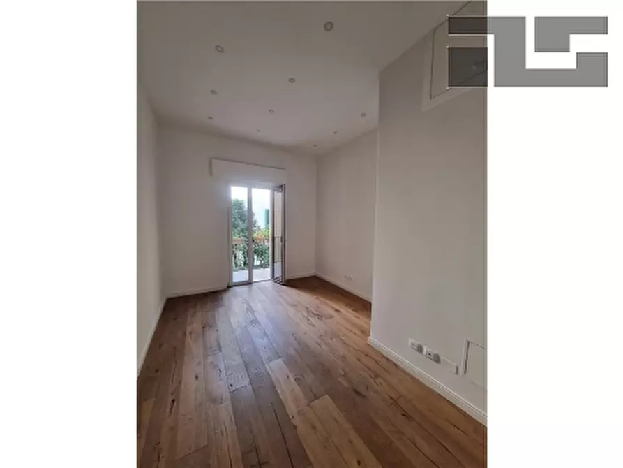 Immagine 7 di Appartamento in vendita  a Firenze