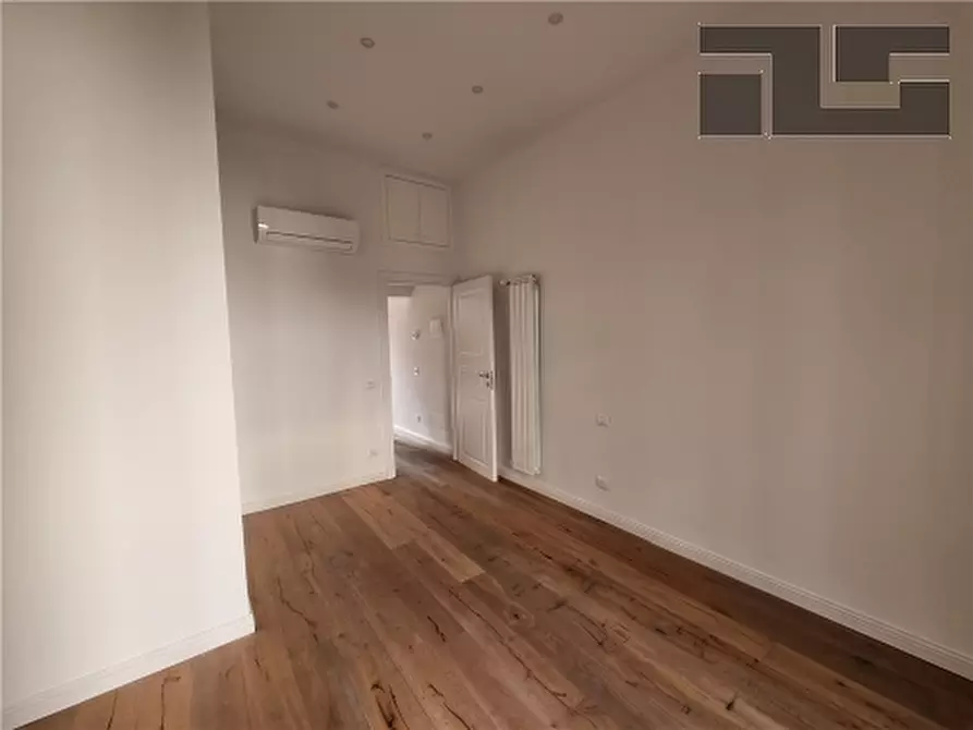 Immagine 9 di Appartamento in vendita  a Firenze
