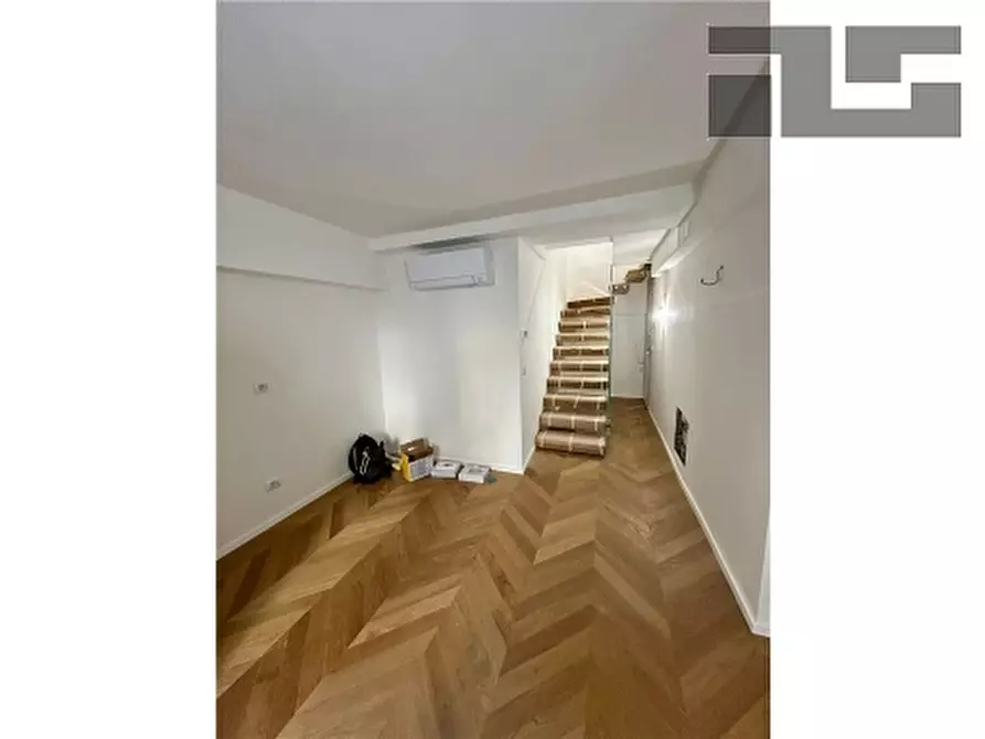 Immagine 4 di Appartamento in vendita  a Firenze
