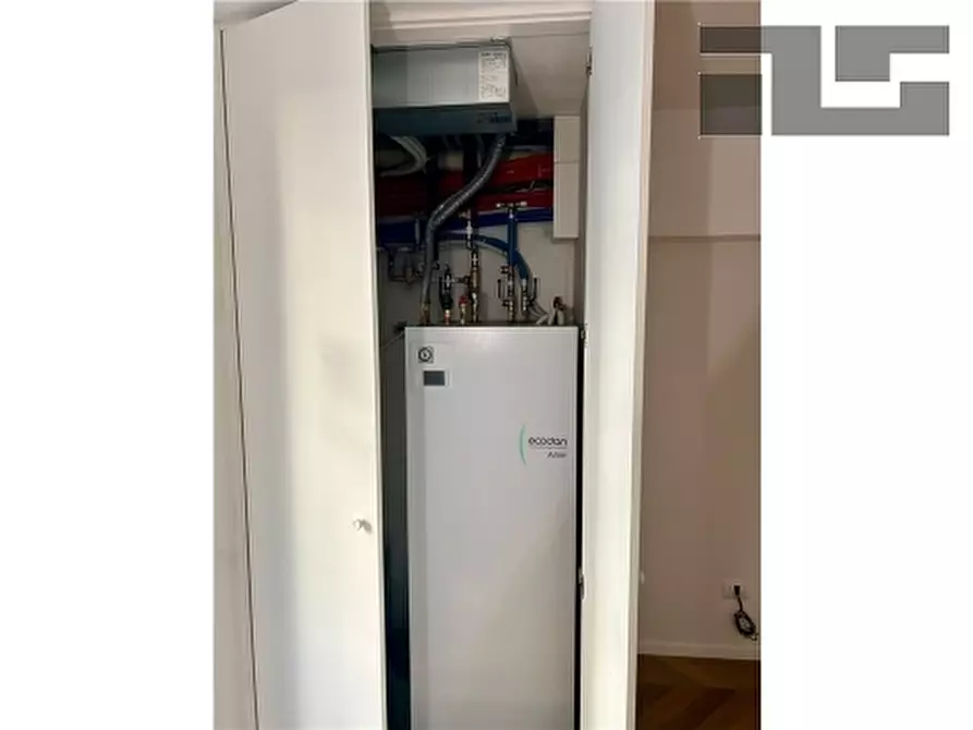 Immagine 6 di Appartamento in vendita  a Firenze