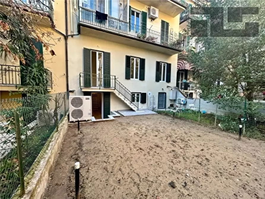 Immagine 7 di Appartamento in vendita  a Firenze