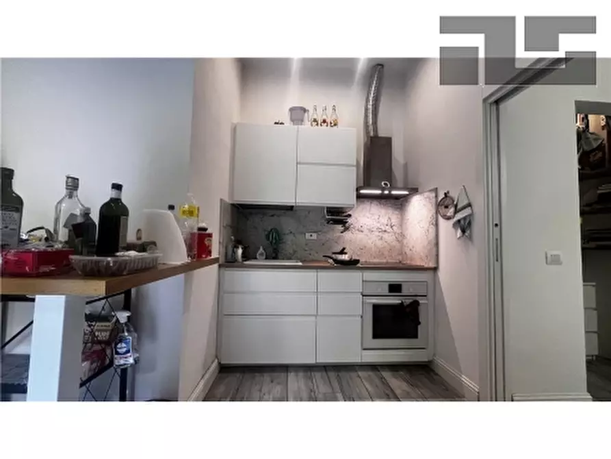 Immagine 2 di Appartamento in vendita  a Firenze