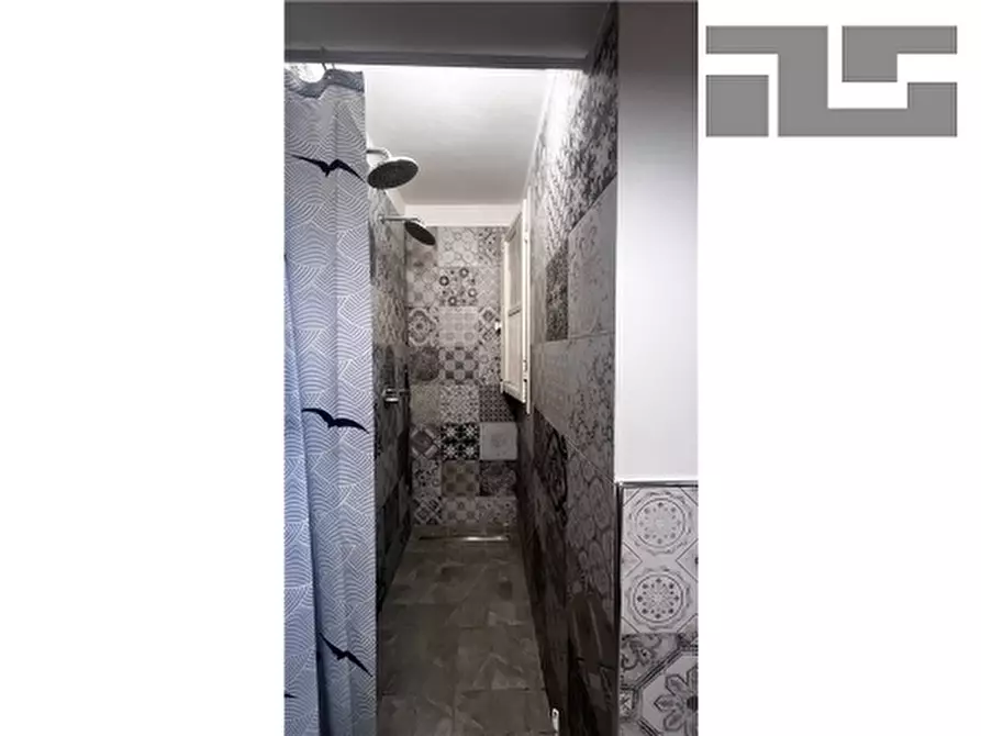 Immagine 10 di Appartamento in vendita  a Firenze