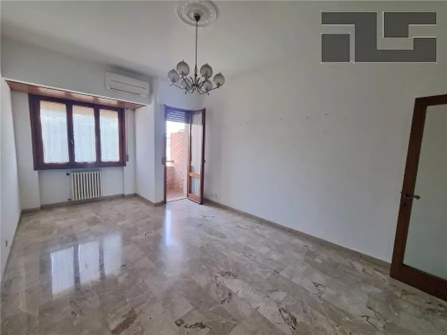Immagine 5 di Appartamento in vendita  a Firenze