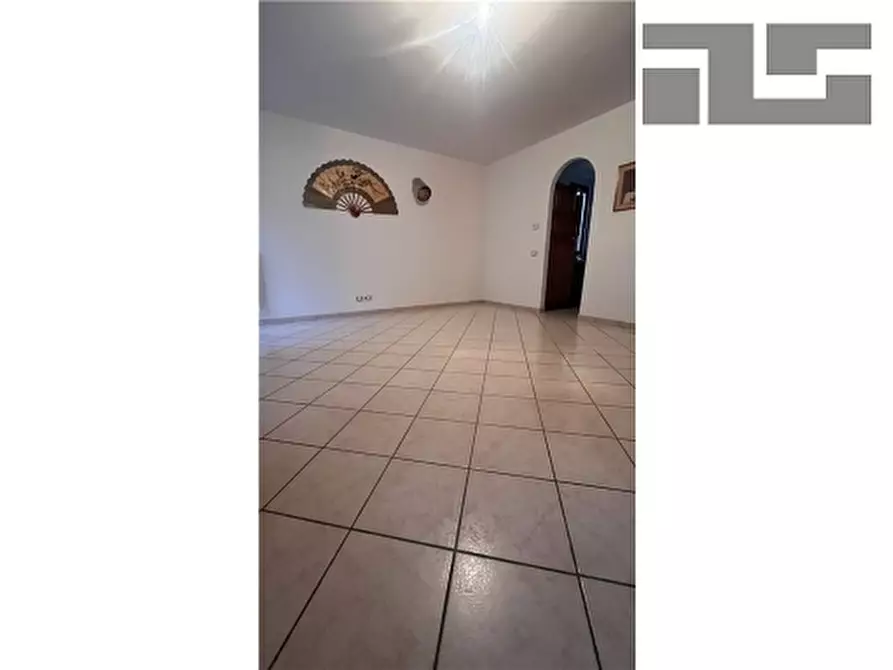 Immagine 1 di Villa in vendita  a Figline E Incisa Valdarno