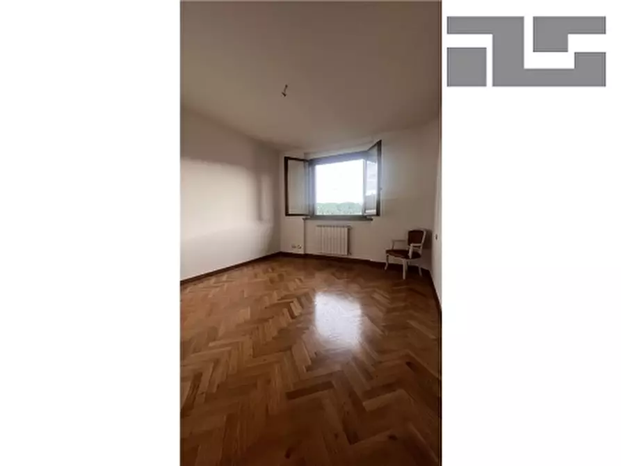 Immagine 6 di Villa in vendita  a Figline E Incisa Valdarno