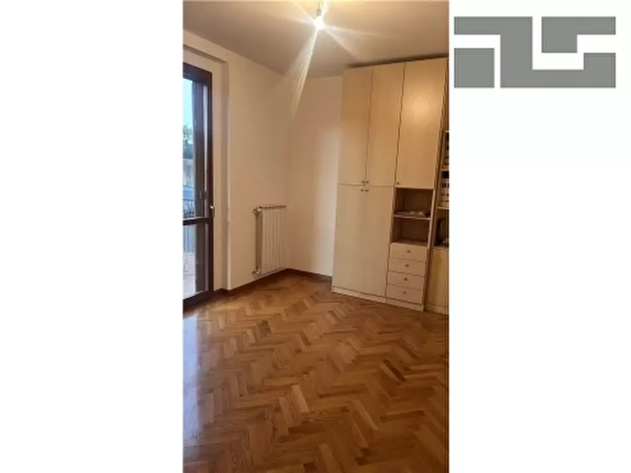 Immagine 9 di Villa in vendita  a Figline E Incisa Valdarno