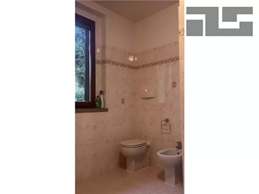 Immagine 15 di Villa in vendita  a Figline E Incisa Valdarno