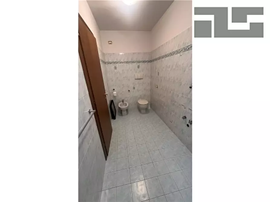 Immagine 19 di Villa in vendita  a Figline E Incisa Valdarno