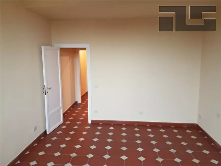 Immagine 2 di Villa in vendita  a Fiesole