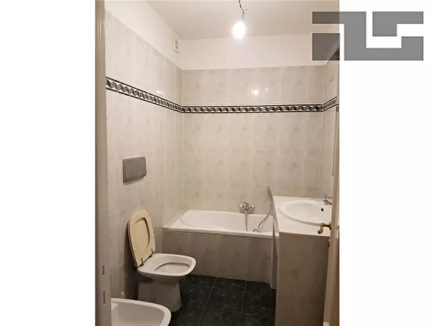 Immagine 10 di Villa in vendita  a Fiesole