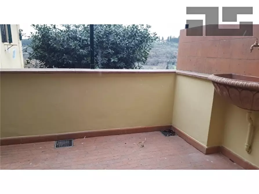 Immagine 11 di Villa in vendita  a Fiesole
