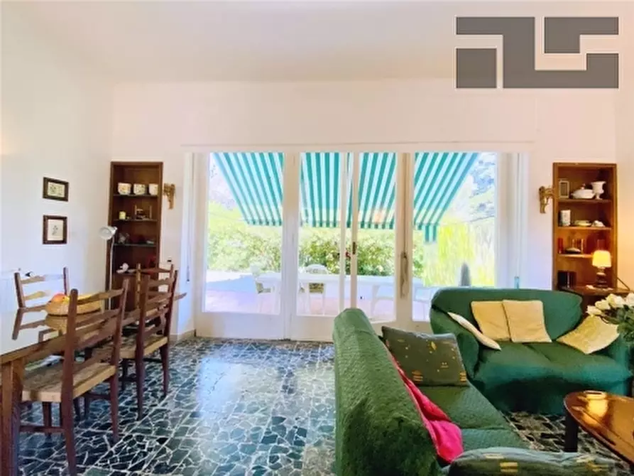 Immagine 6 di Villa in affitto  a Camaiore