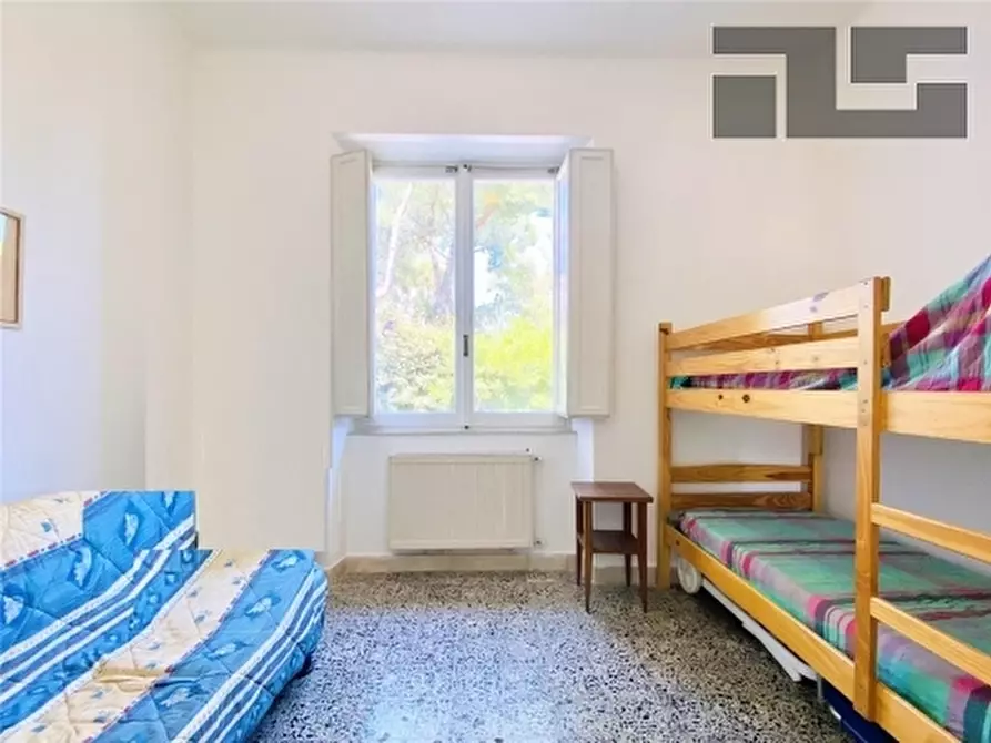 Immagine 9 di Villa in affitto  a Camaiore