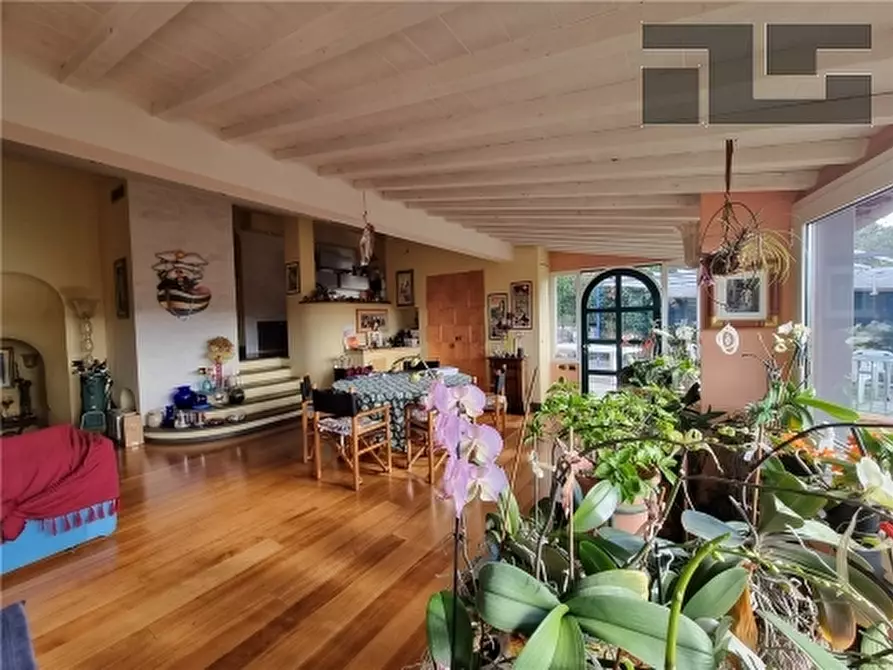 Immagine 1 di Villa in vendita  a Impruneta