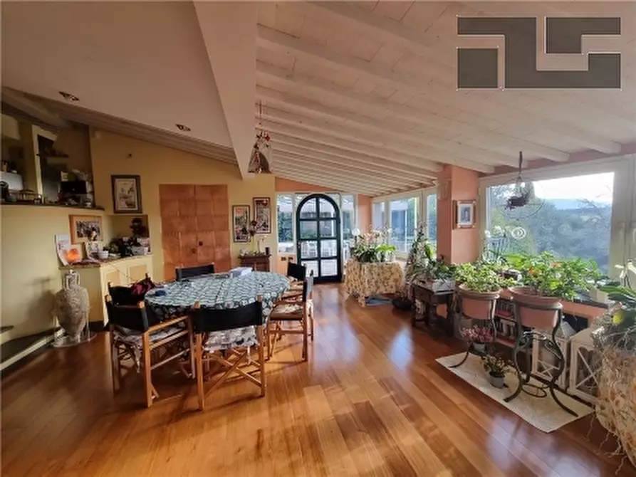 Immagine 2 di Villa in vendita  a Impruneta