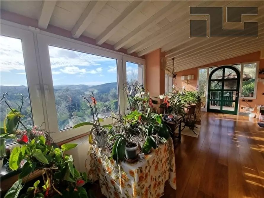 Immagine 4 di Villa in vendita  a Impruneta