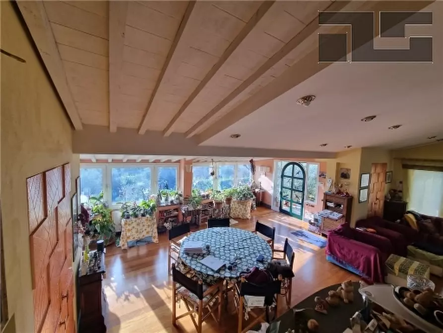 Immagine 9 di Villa in vendita  a Impruneta