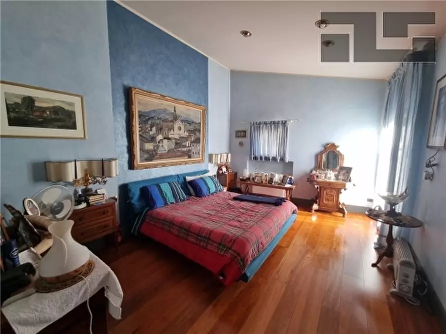 Immagine 14 di Villa in vendita  a Impruneta