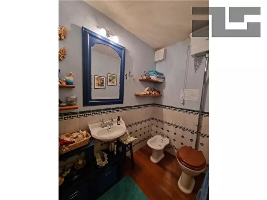 Immagine 15 di Villa in vendita  a Impruneta