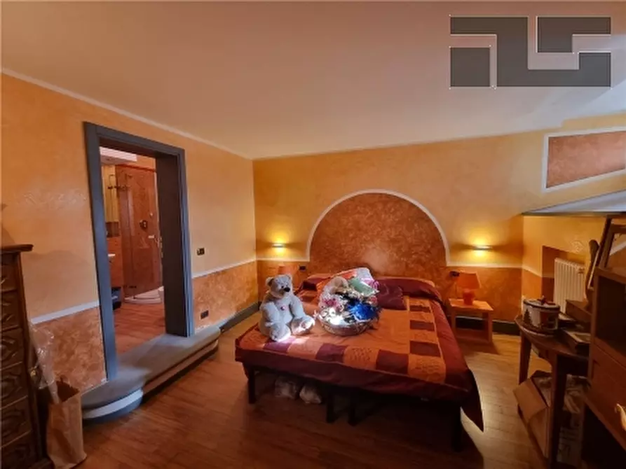 Immagine 16 di Villa in vendita  a Impruneta