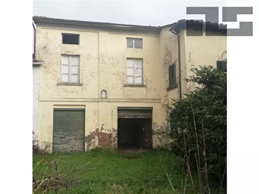 Immagine 1 di Rustico / casale in vendita  a Quarrata