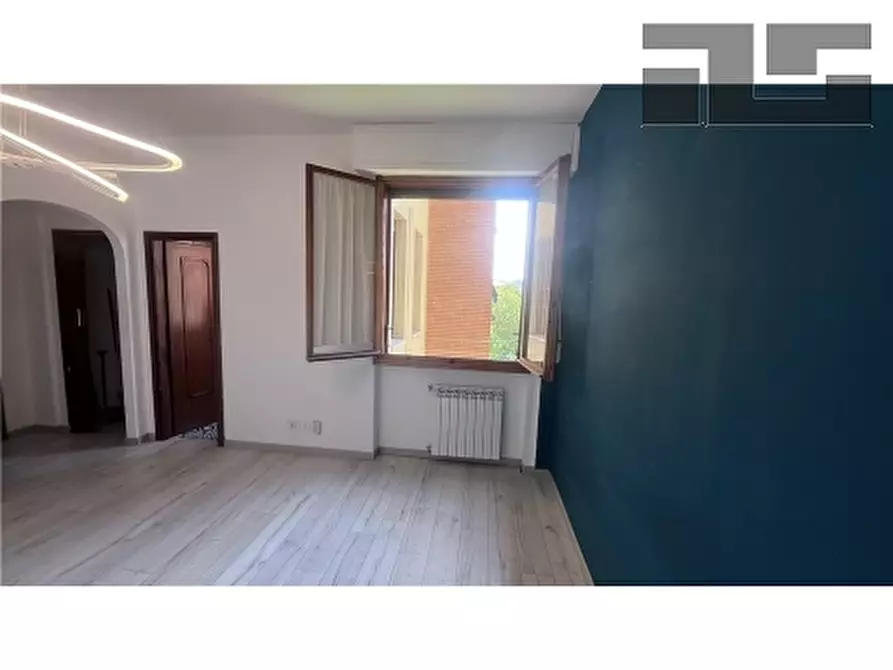 Immagine 4 di Negozio in vendita  a Firenze