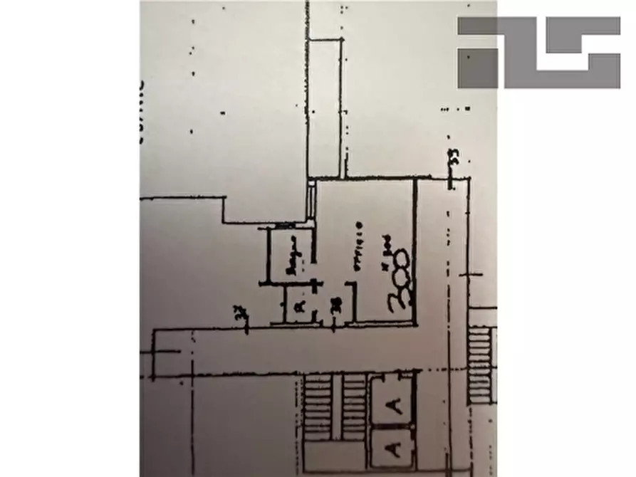 Immagine 10 di Negozio in vendita  a Firenze