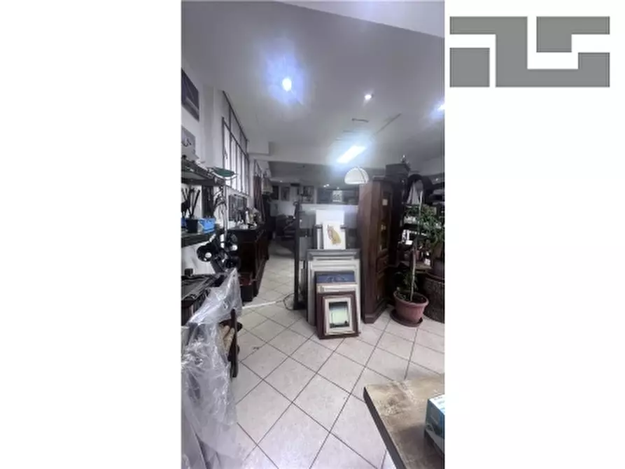 Immagine 2 di Appartamento in vendita  a Firenze