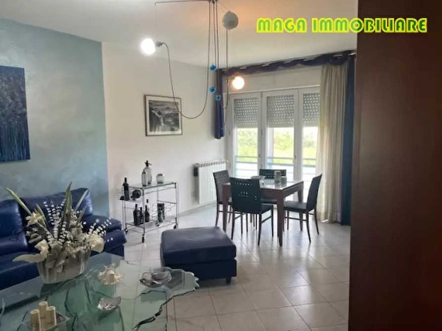 Immagine 2 di Appartamento in vendita  a Campi Bisenzio