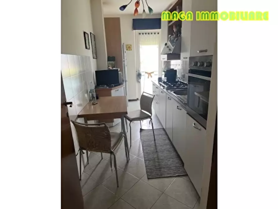 Immagine 6 di Appartamento in vendita  a Campi Bisenzio