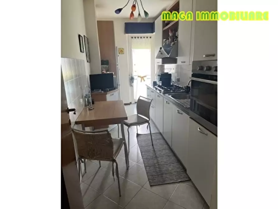 Immagine 7 di Appartamento in vendita  a Campi Bisenzio