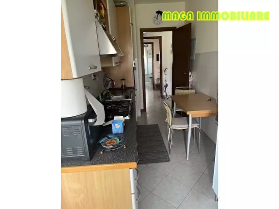 Immagine 8 di Appartamento in vendita  a Campi Bisenzio