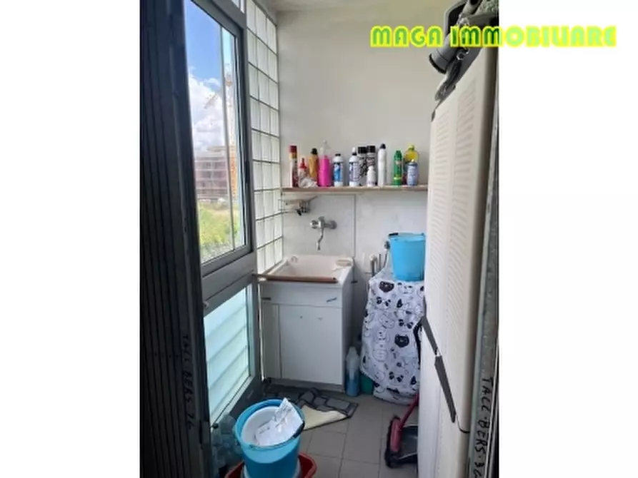 Immagine 10 di Appartamento in vendita  a Campi Bisenzio