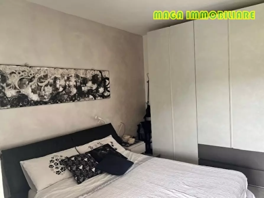 Immagine 12 di Appartamento in vendita  a Campi Bisenzio